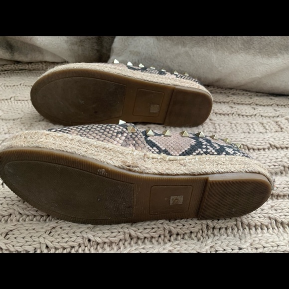 Steve madden snake print studded slip on - Picture 5 of 5